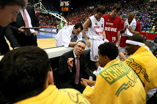 牢牢掌控 牢牢掌控