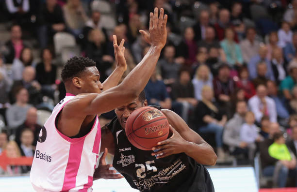 线的巨大威 线的巨大威