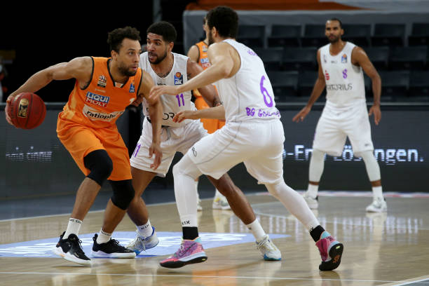 防不胜防 防不胜防