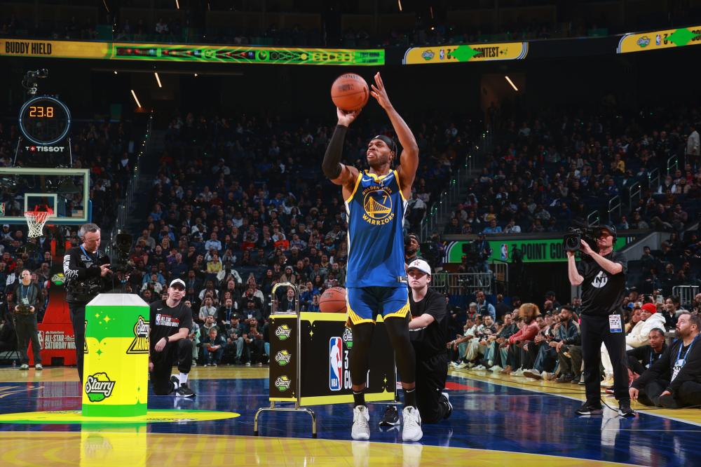 中场新星的 中场新星的